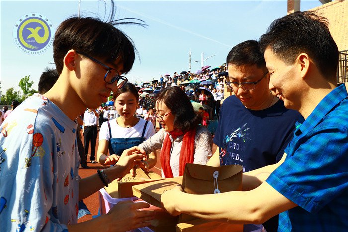 乘新時(shí)代和煦春風(fēng)，放飛美麗人生夢(mèng)想(圖10)