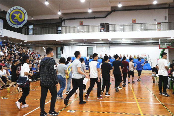 有你同行，風(fēng)雨無阻；斗志昂揚(yáng)，擁抱彩虹(圖2)