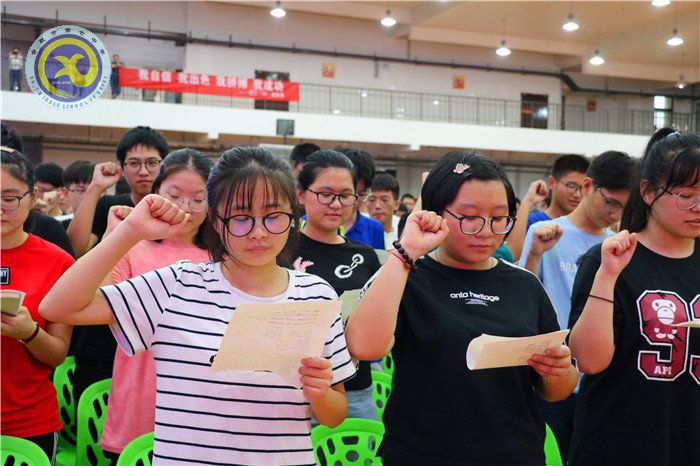 有你同行，風(fēng)雨無阻；斗志昂揚(yáng)，擁抱彩虹(圖12)