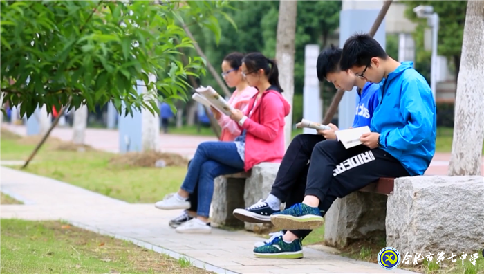 安徽商報(bào)：合肥七中——桃李春風(fēng)獻(xiàn)博愛(ài)之心 和雅教育展名校風(fēng)范(圖4)